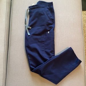 Figs Yola Skinny scrub pants in XSP in Navy